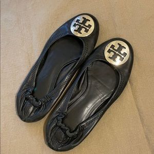 Tory Burch Black with silver FLAT
